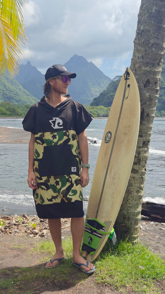 Men’s Camo Surf Poncho - Stylish and Functional Beach Changing Robe